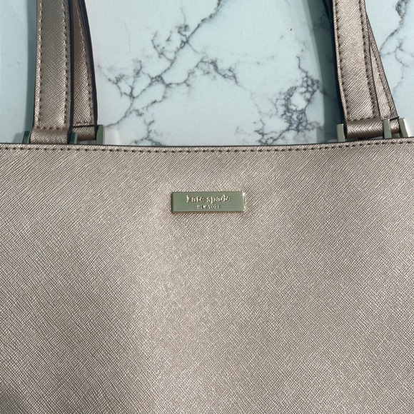 Kate Spade tote - Picture 2 of 8